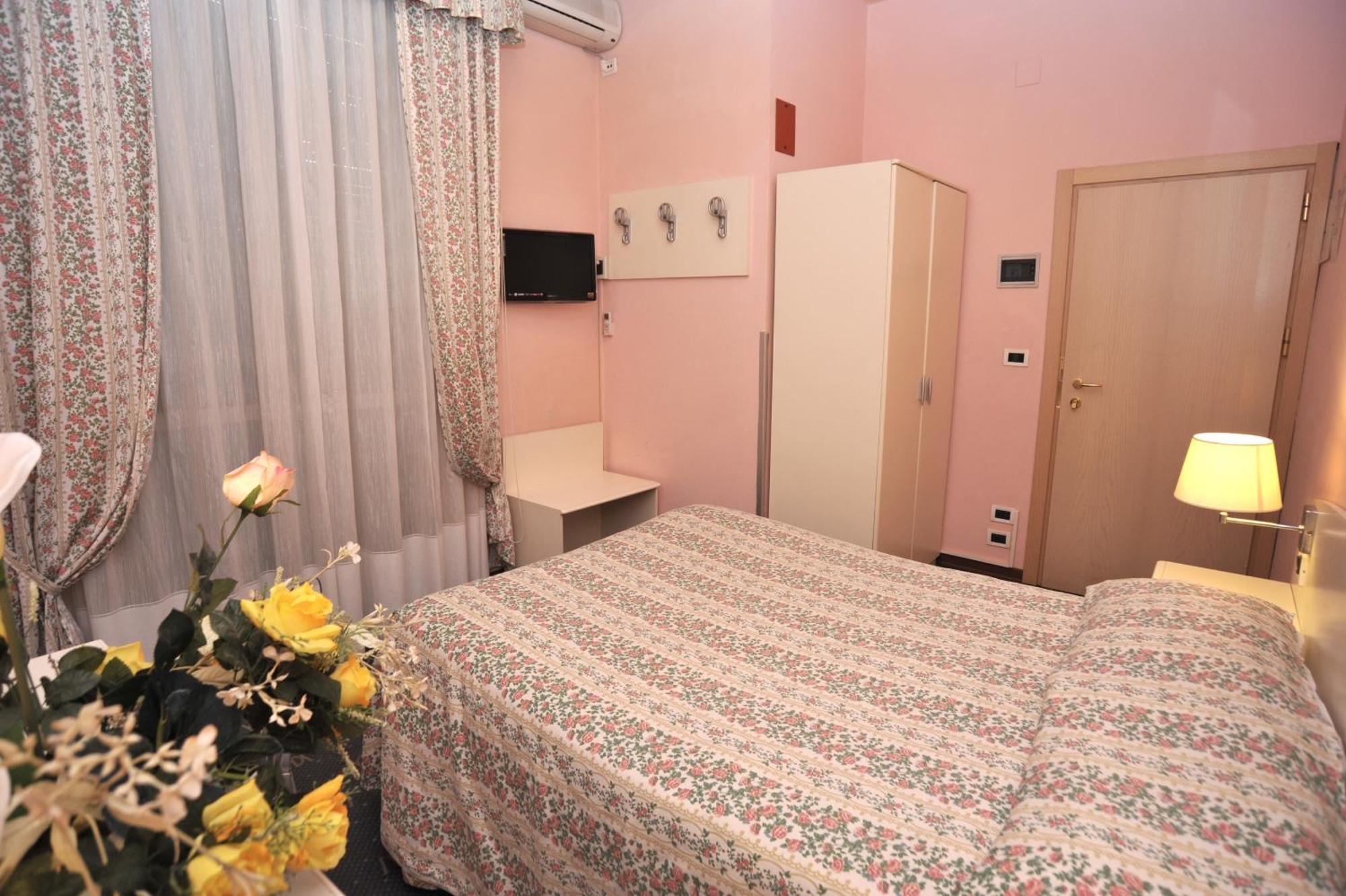 Hotel Massimo D'Azeglio Montecatini Terme Exterior foto