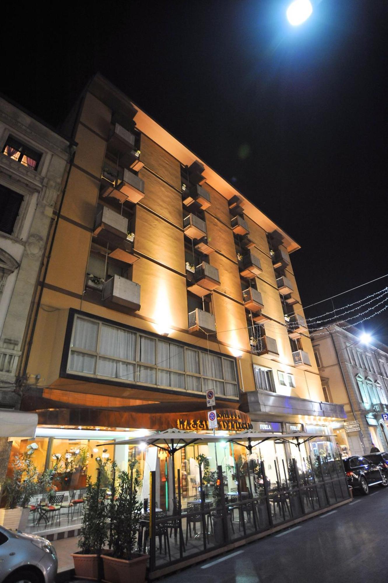 Hotel Massimo D'Azeglio Montecatini Terme Exterior foto