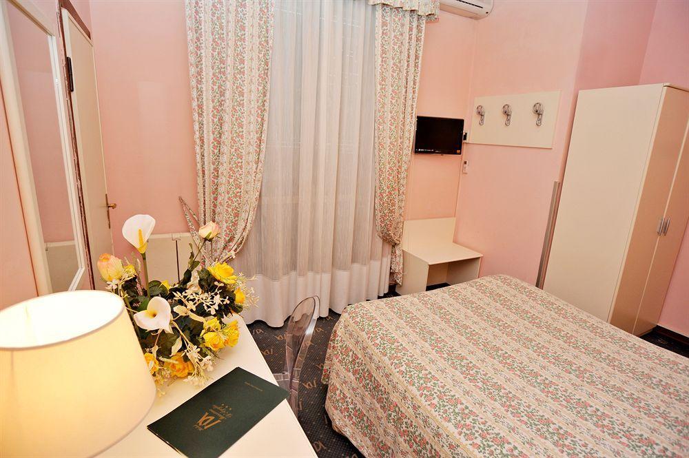 Hotel Massimo D'Azeglio Montecatini Terme Exterior foto