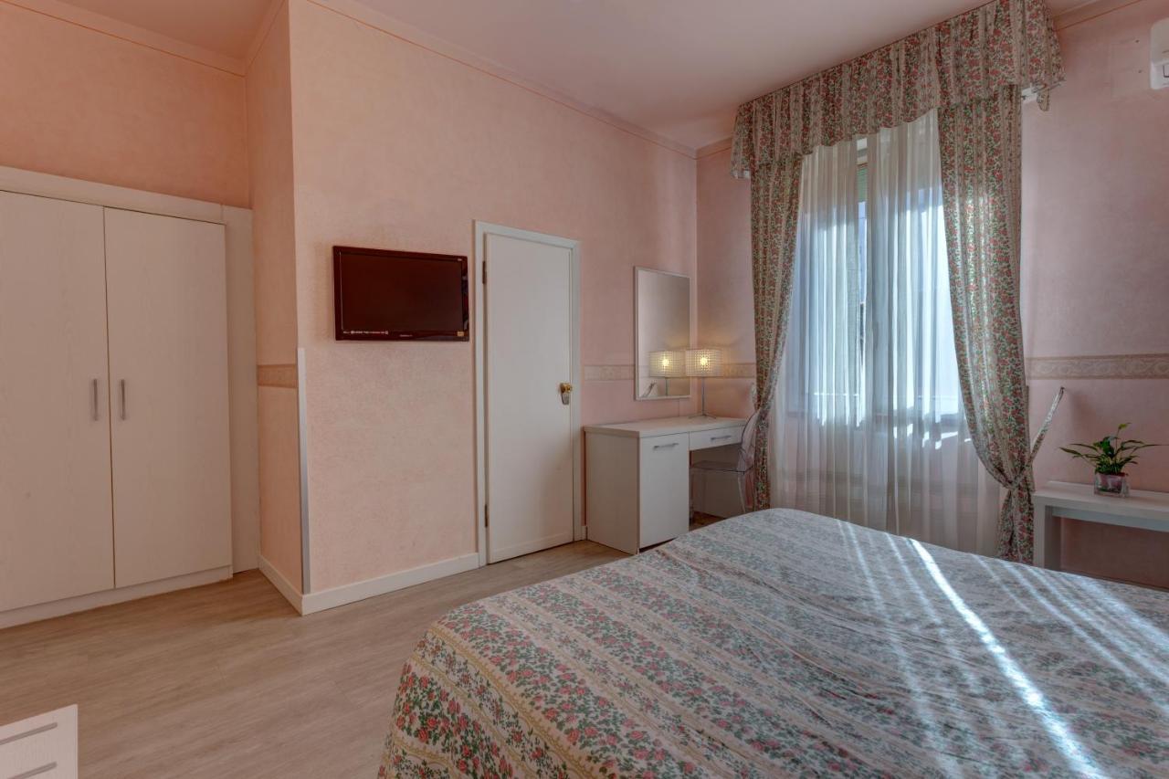 Hotel Massimo D'Azeglio Montecatini Terme Exterior foto