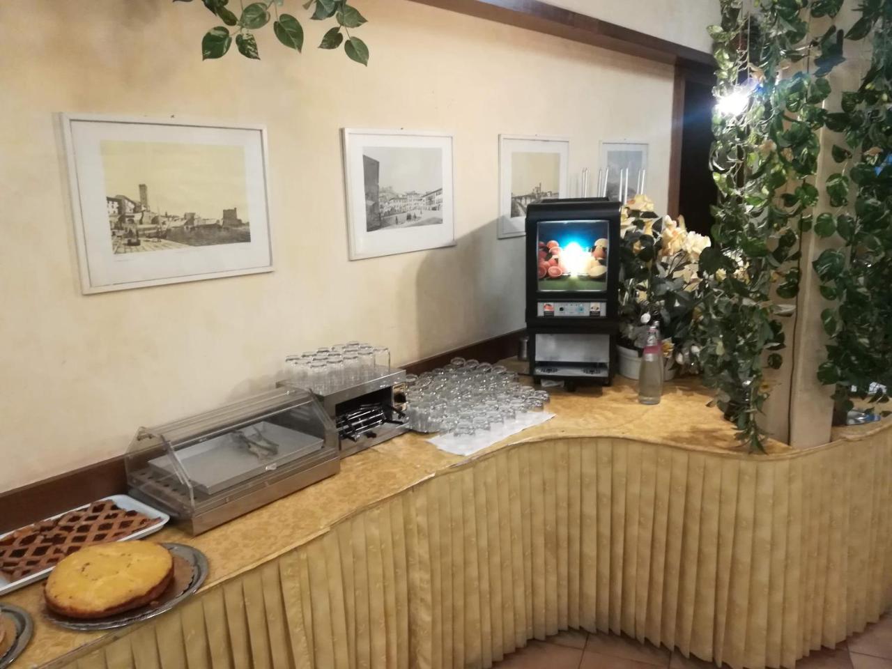 Hotel Massimo D'Azeglio Montecatini Terme Exterior foto