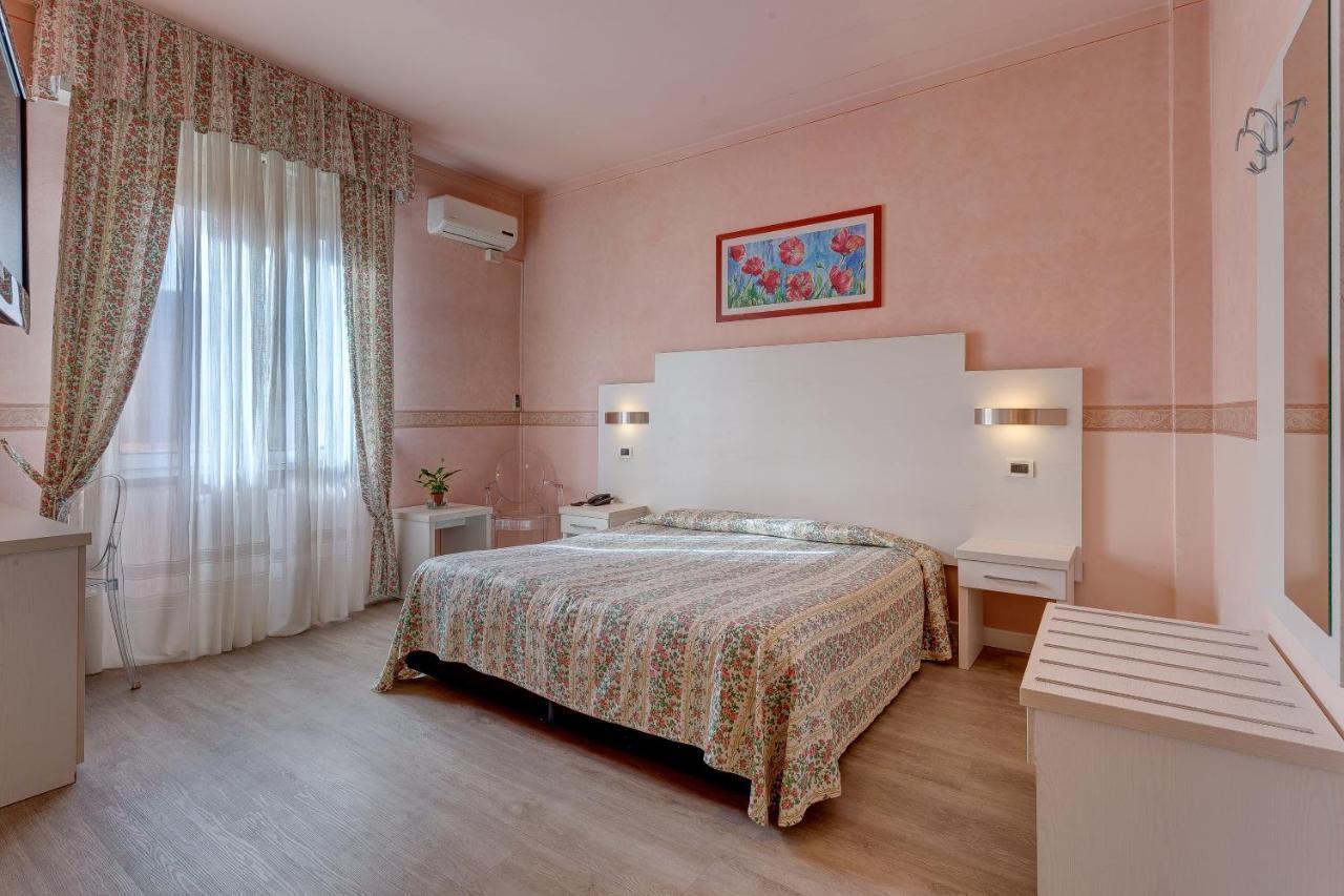 Hotel Massimo D'Azeglio Montecatini Terme Exterior foto